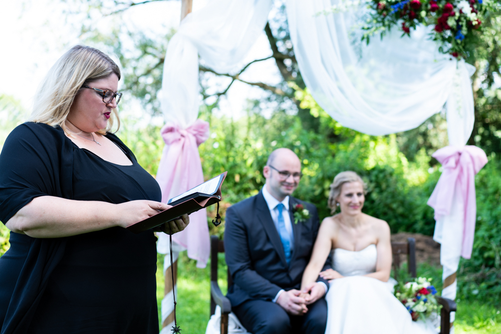 Hochzeitsfotograf Bremen freie Trauung mit emotionaler Zeremonie
