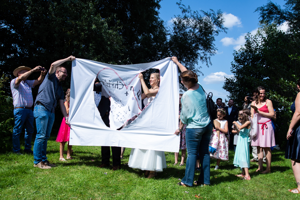 Traditionen auf Hochzeiten - Sommerhochzeit mit freier Trauung Bremen