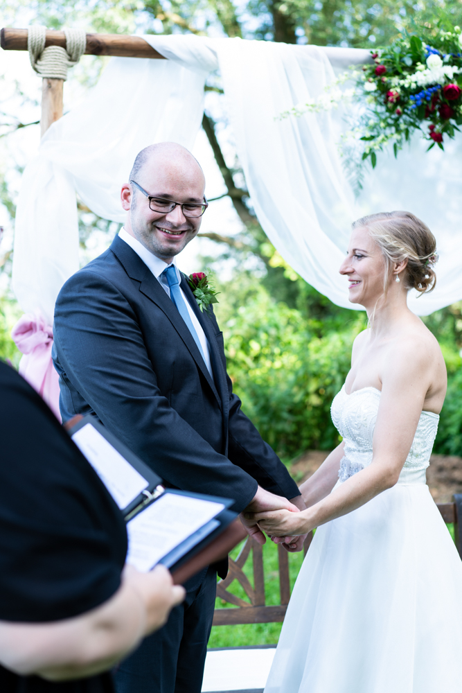 Trauungen mit Blumen freie Trauung in Bremen - Wedding Photographer