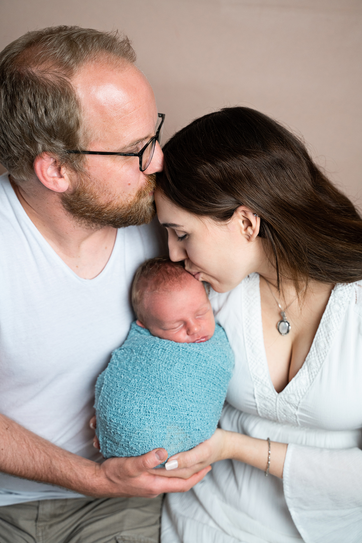 Familienfotoshooting Neugeborenenbilder in Bremen Fotograf Oldenburg
