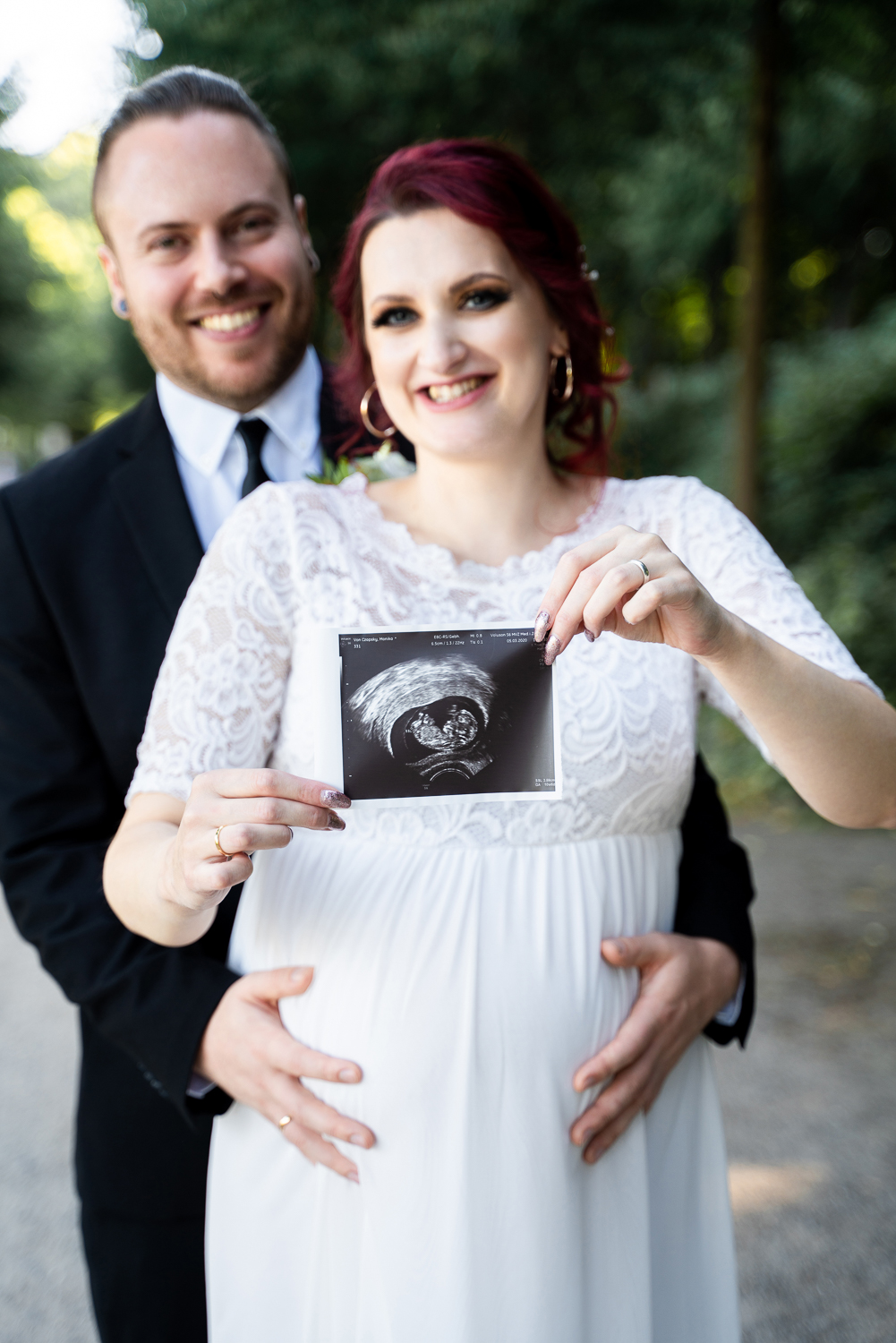 Heiraten mit Babybauch Ultraschallfoto Hochzeitsfotografin Bremen